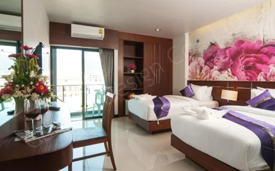高级双人间或双床间 — The Crystal Beach Hotel